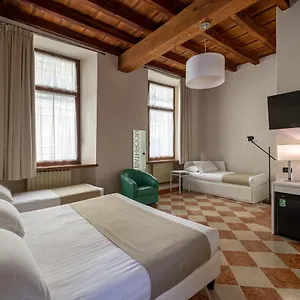 Residenza Accademia 3*, Mantova Italy
